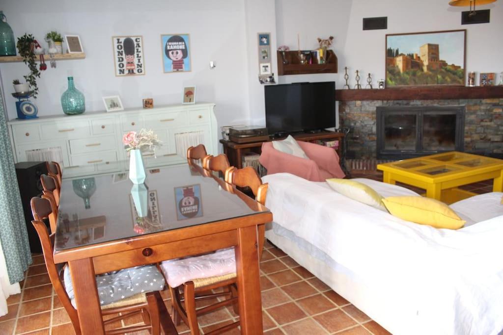 Casa Julia Y Chloe Molvizar
